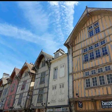 Superbe T2 De Caractere Au Centre Classe 3 Etoiles Troyes Eksteriør billede