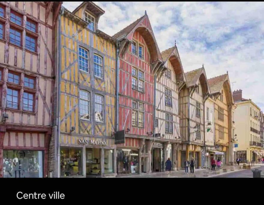 Superbe T2 De Caractere Au Centre Classe 3 Etoiles Troyes Eksteriør billede