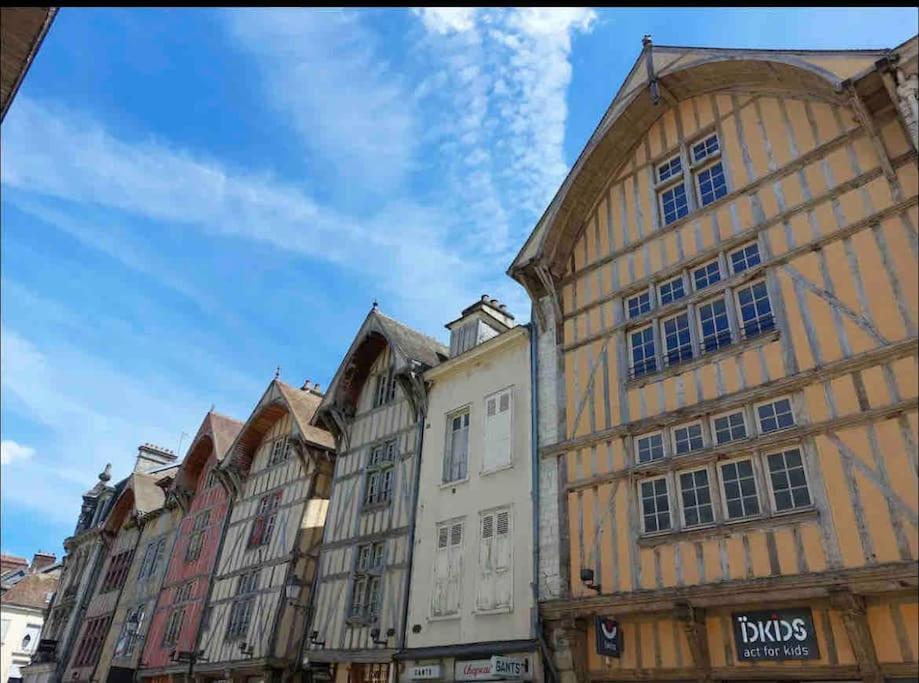 Superbe T2 De Caractere Au Centre Classe 3 Etoiles Troyes Eksteriør billede